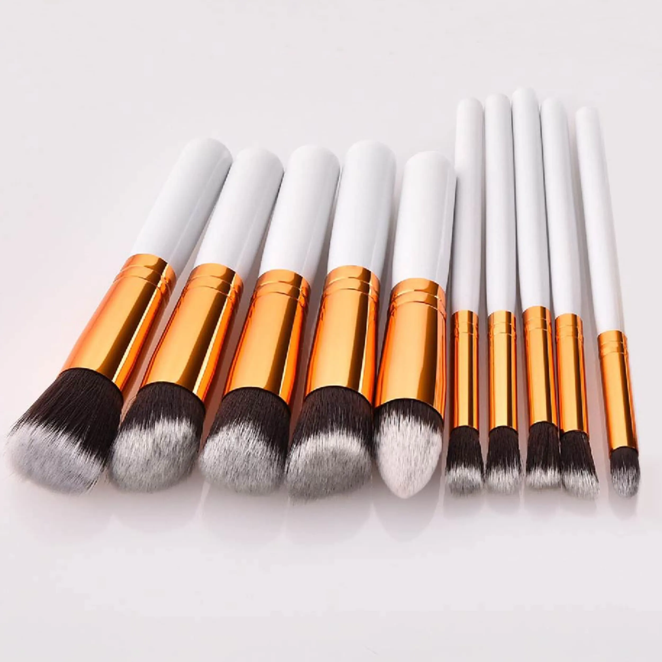 12 Pcs Makeup Brushes Set with Holder, Make Up Brush Set with Case - White